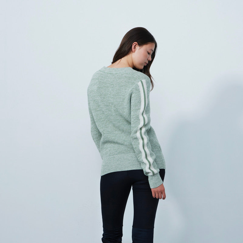 Daily Sports: Women's Twisted Round Neck Pullover Sweater - Seagrass