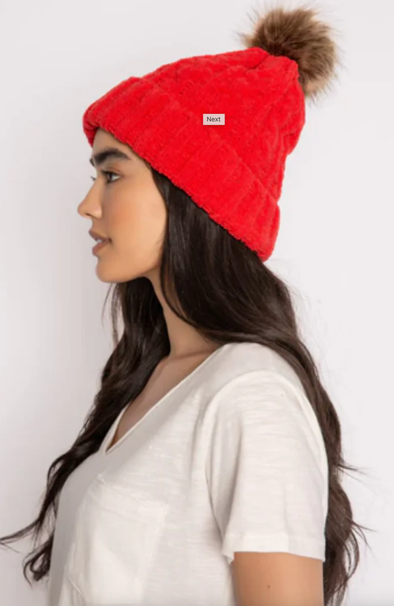 Dolly Mama: Ladies Scarlet Festive Beanie