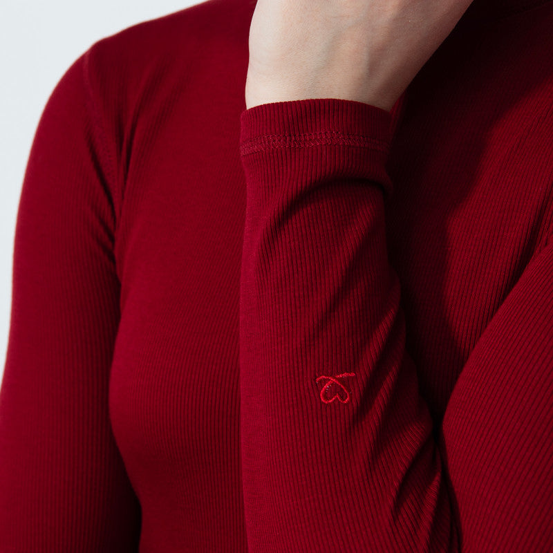 Daily Sports: Women's Ancona Long Sleeve Turtle Neck Top - Umbria Red