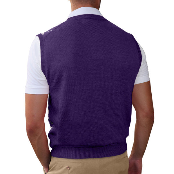 Golf Knickers: Men's Argyle Sweater Vest - Purple/White