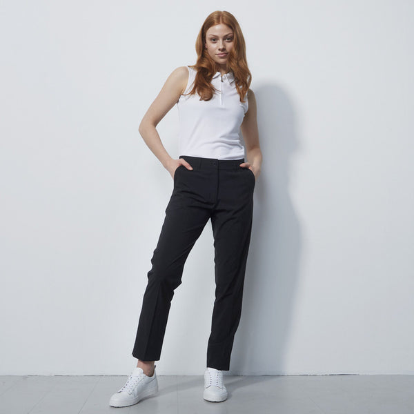 Daily Sport: Women's Beyond Ankle Pants - Black