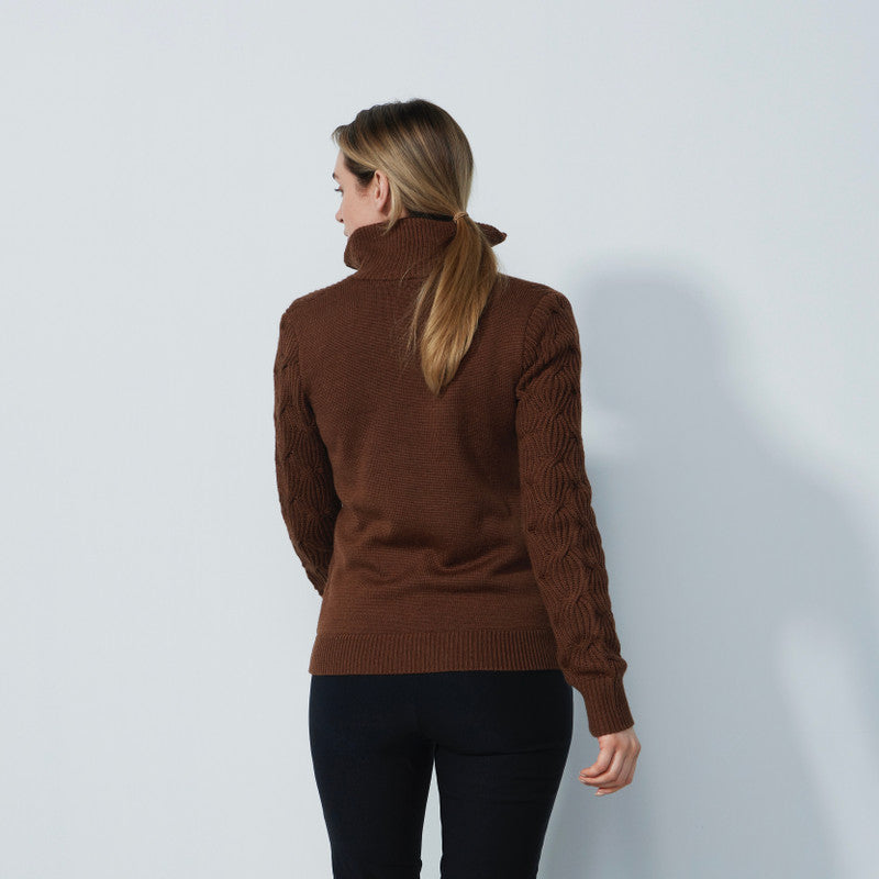 Daily Sports: Women's Ermont Pullover - Chestnut Brown