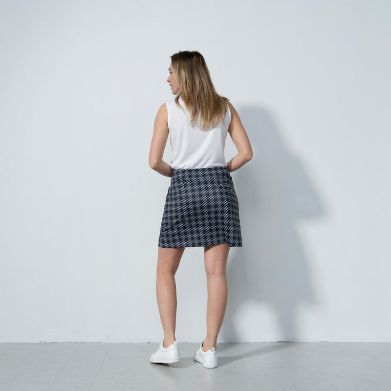 Daily Sports: Women's Barrie Printed Check Skort 18"